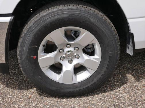 Bright White Clearcoat 2026 RAM 1500 Big Horn/Lone Star