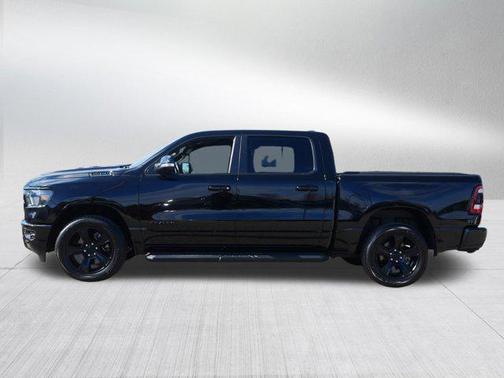 Diamond Black Crystal Pearlcoat 2021 RAM 1500 Big Horn/Lone Star