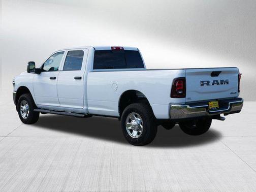 2025 RAM 2500 Tradesman Crew Cab 4x4 8' Box