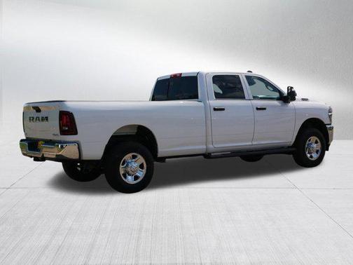 2025 RAM 2500 Tradesman Crew Cab 4x4 8' Box