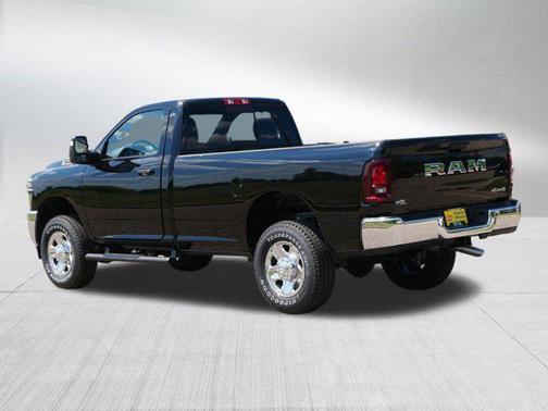 2025 RAM 2500 Tradesman Regular Cab 4x4 8' Box