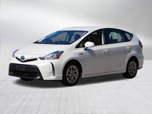 2017 Toyota Prius v Four