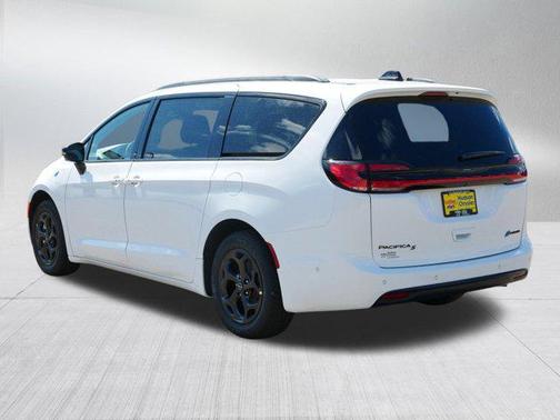 2025 Chrysler Pacifica Hybrid Premium S Appearance Pkg