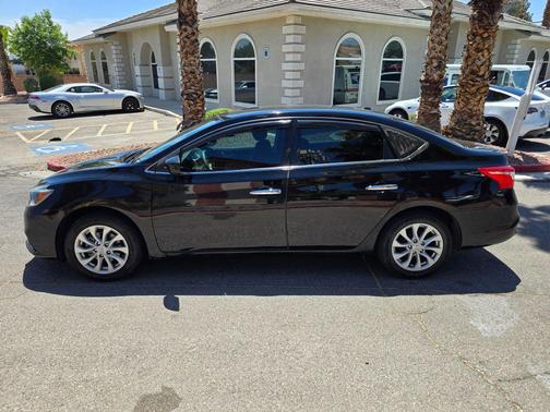 Super Black 2018 Nissan Sentra SV