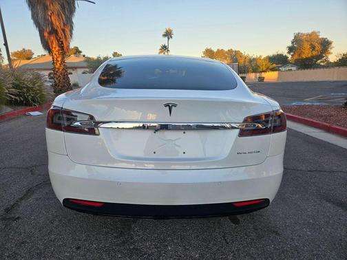 2020 Tesla Model S Long Range