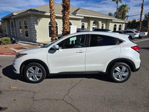 Platinum White Pearl 2020 Honda HR-V EX