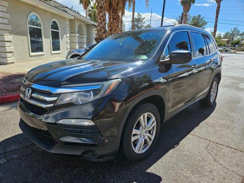 Crystal Black Pearl 2017 Honda Pilot LX