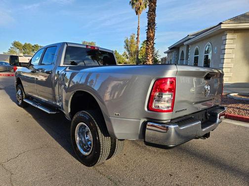 2024 RAM 3500 Big Horn Crew Cab 4x4 8' Box