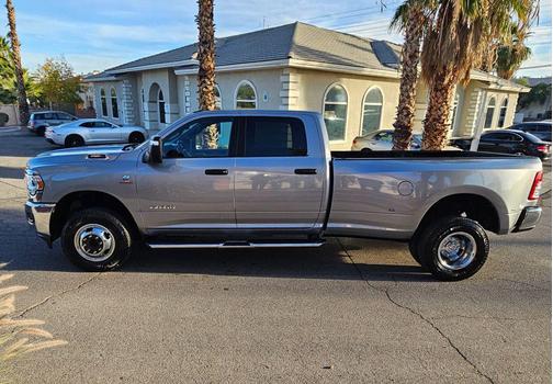 2024 RAM 3500 Big Horn Crew Cab 4x4 8' Box