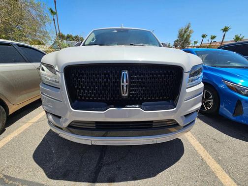Ceramic Pearl 2020 Lincoln Navigator Reserve