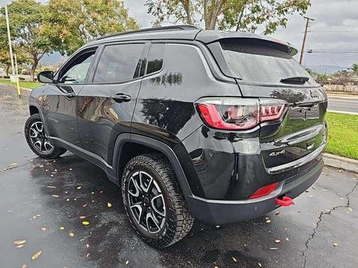 2025 Jeep Compass Trailhawk