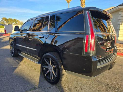 2020 Cadillac Escalade Luxury