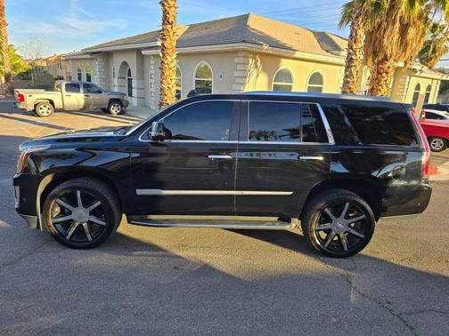 2020 Cadillac Escalade Luxury