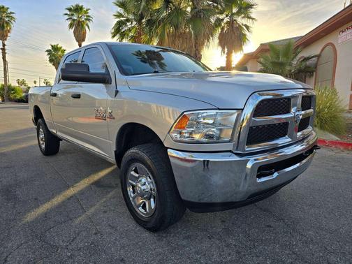 Bright Silver Metallic Clearcoat 2018 RAM 2500 Tradesman Crew Cab 4x4 6'4' Box