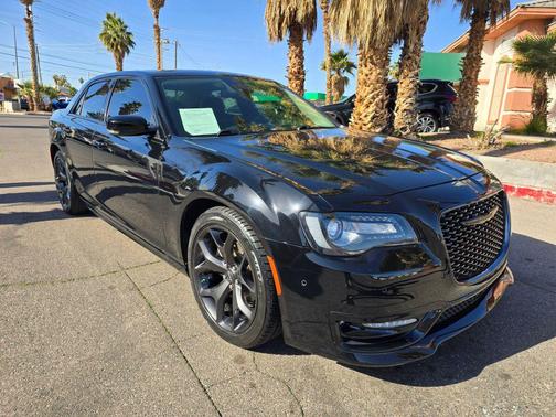 2022 Chrysler 300 Touring