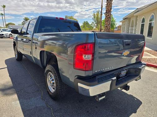 Imperial Blue Metallic 2009 Chevrolet Silverado 2500 LT Crew Cab