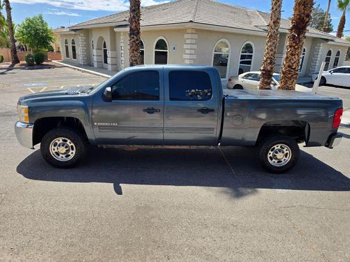 Imperial Blue Metallic 2009 Chevrolet Silverado 2500 LT Crew Cab