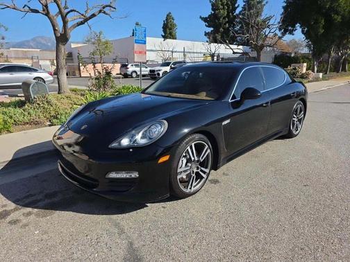 2011 Porsche Panamera 4