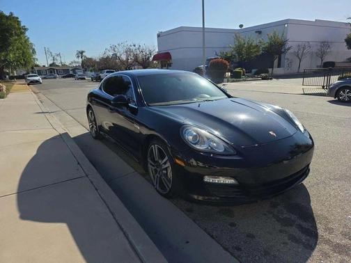2011 Porsche Panamera 4