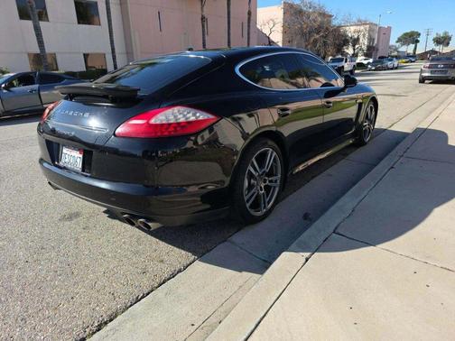 2011 Porsche Panamera 4