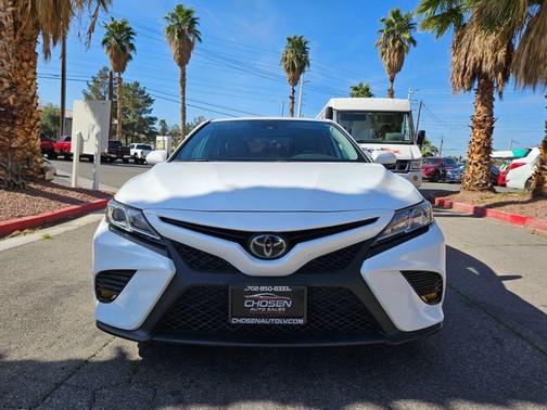 Super White 2020 Toyota Camry SE