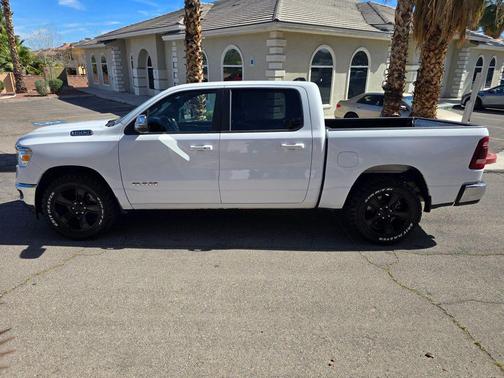 Bright White Clearcoat 2024 RAM 1500 Laramie