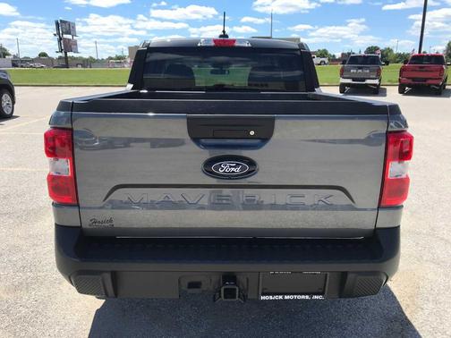 Carbonized Gray Metallic 2025 Ford Maverick XLT