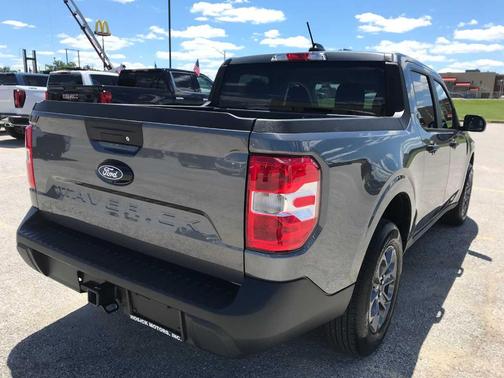 Carbonized Gray Metallic 2025 Ford Maverick XLT