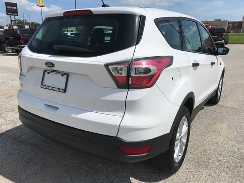 Oxford White 2017 Ford Escape S