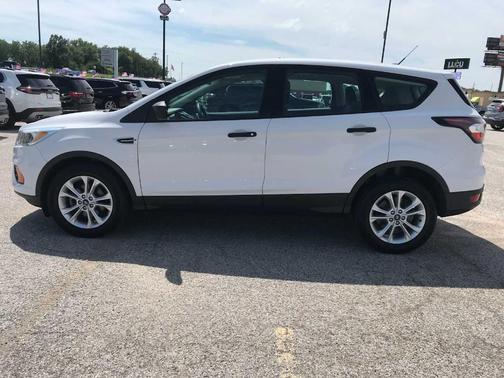 Oxford White 2017 Ford Escape S