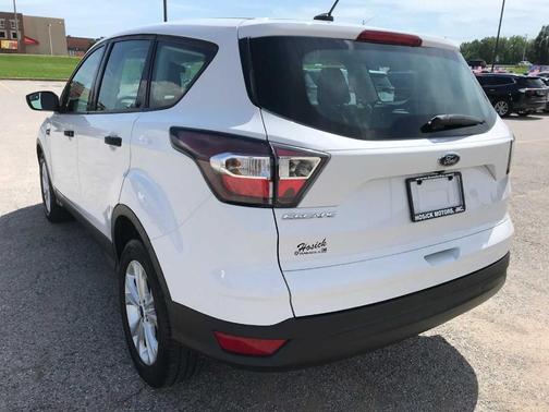 Oxford White 2017 Ford Escape S