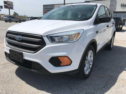 Oxford White 2017 Ford Escape S