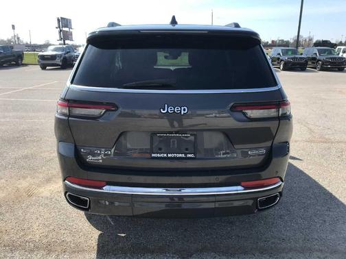 Metallic 2022 Jeep Grand Cherokee L Overland