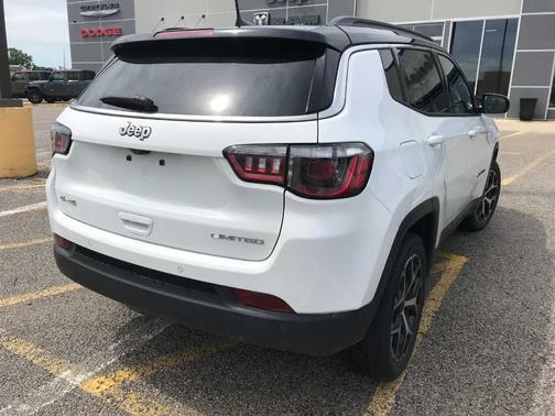 Bright White Clearcoat 2025 Jeep Compass Limited