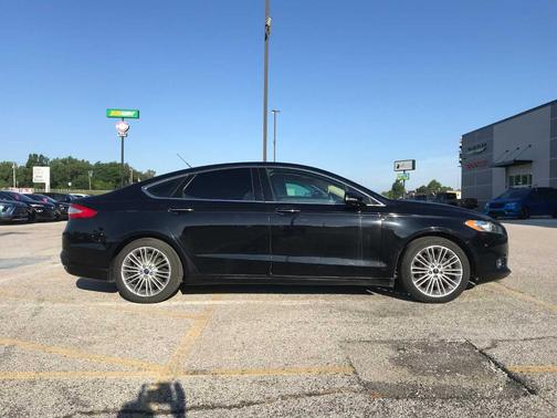 Shadow Black 2016 Ford Fusion SE