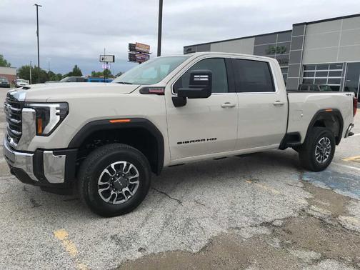 Dune 2026 GMC Sierra 2500 SLE