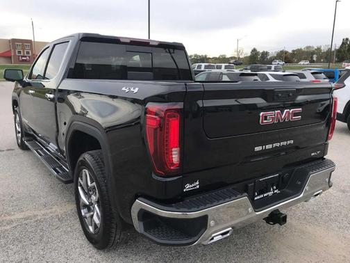 Onyx Black 2026 GMC Sierra 1500 SLT
