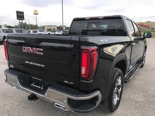 Onyx Black 2026 GMC Sierra 1500 SLT