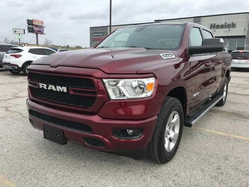 Delmonico Red Pearlcoat 2022 RAM 1500 Big Horn