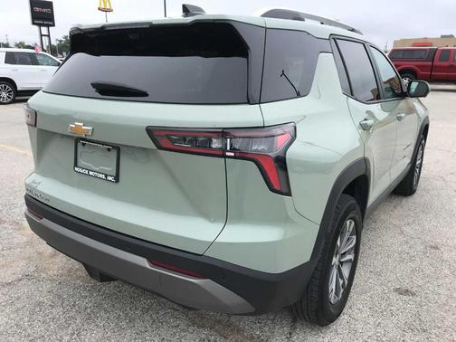 Green 2025 Chevrolet Equinox LT