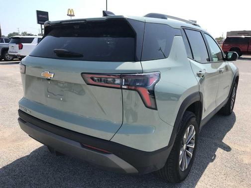 Green 2025 Chevrolet Equinox LT