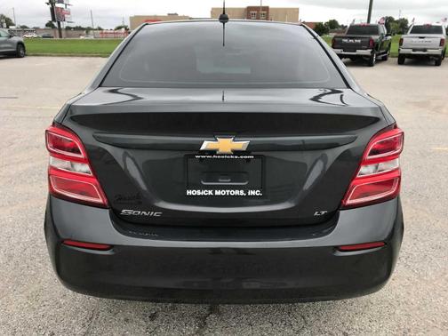 Nightfall Gray Metallic 2018 Chevrolet Sonic LT