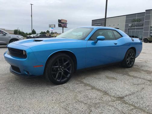B5 Blue Pearlcoat 2019 Dodge Challenger SXT
