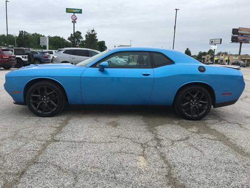 B5 Blue Pearlcoat 2019 Dodge Challenger SXT