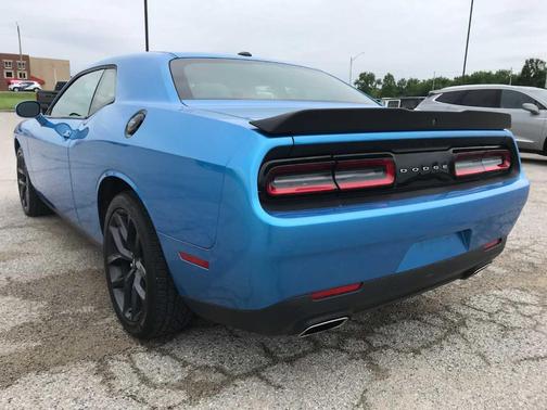 B5 Blue Pearlcoat 2019 Dodge Challenger SXT