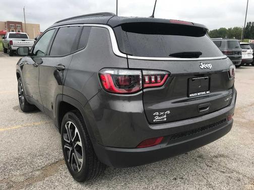 Granite Crystal Clearcoat Metallic 2022 Jeep Compass Limited