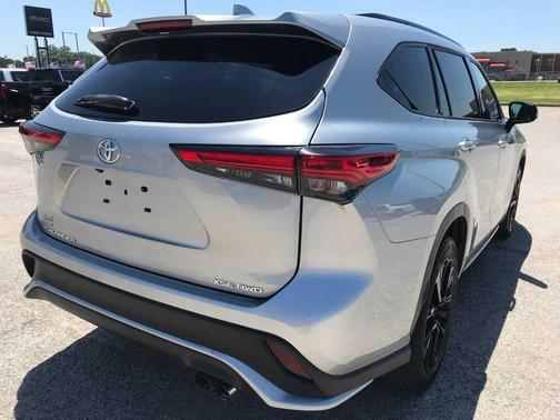 Celestial Silver Metallic 2023 Toyota Highlander XSE