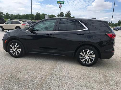 Mosaic Black Metallic 2024 Chevrolet Equinox LT