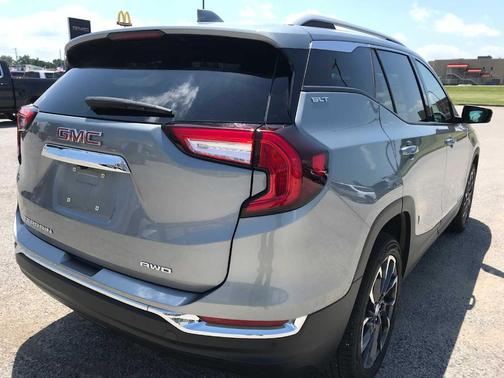 Sterling 2023 GMC Terrain SLT
