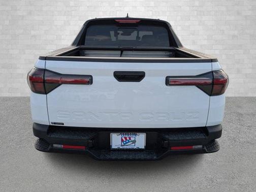 2025 Hyundai SANTA CRUZ SEL Activity